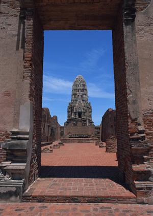 四条にある人気のモダンな和風ホテル